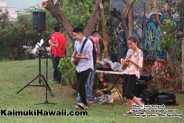 Young musicians help Jake Shimabukuro entertain the Kaimuki community
