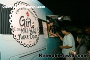 Grab some cupcakes at the Girls Who Bake NEt Door food truck at Ono Fridays Kaimuki